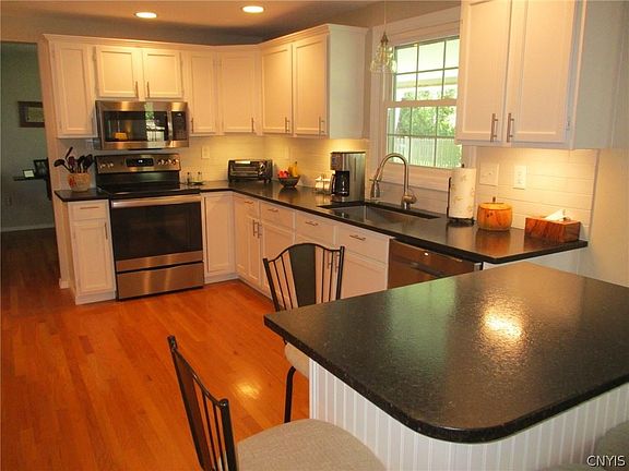 4th image of 7738 Japine Dr