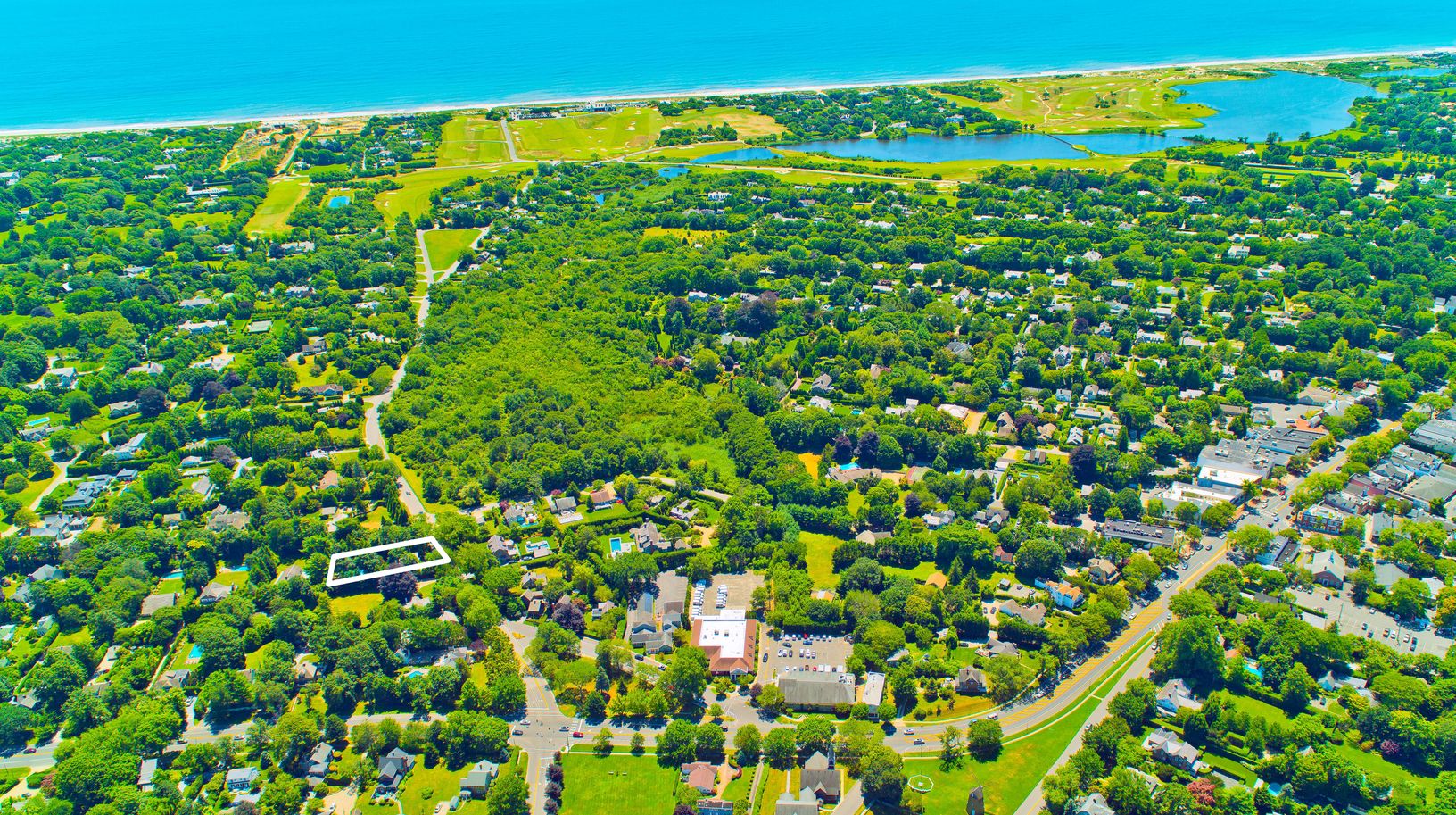  Moments To Ocean And Village
