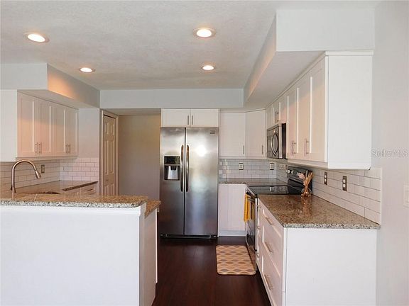 4th image of 371 Tavernier Cir