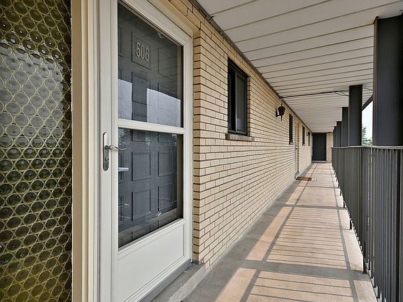 5th image of 6221 N Niagara Ave APT 506