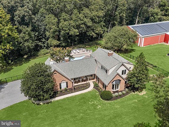 2nd image of 10901 Moxley Rd