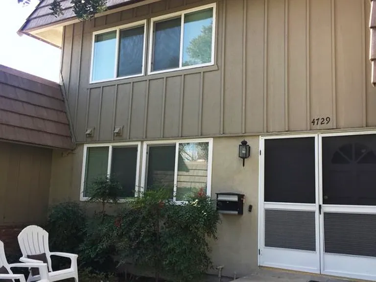 4729 Larwin Ave — Photo 1