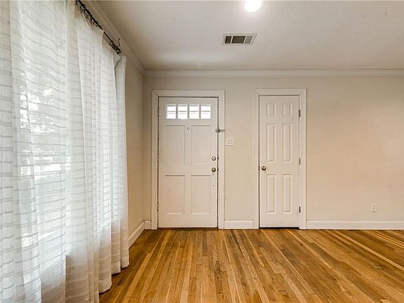 2nd image of 3523 Scruggs Dr
