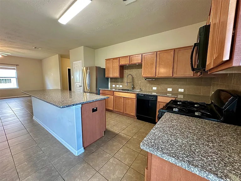 11111 Kingsnorth Dr — Photo 2