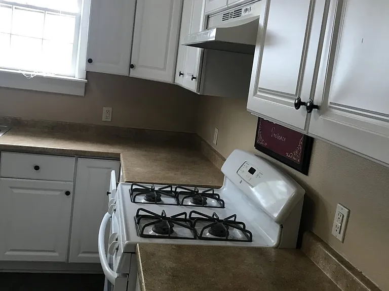 5545 Woodlawn Pl — Photo 7
