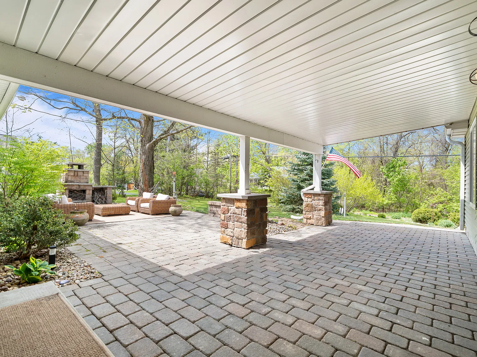 4 bed, 3000 sqft, $3,250 — Photo 4