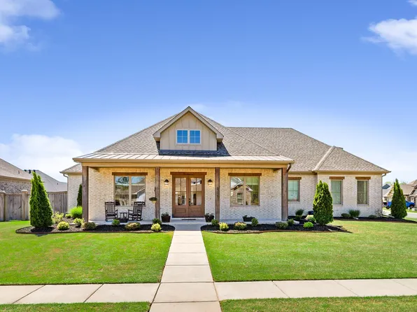 801 Nature Way, Benton, AR 72019