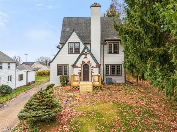 140 32nd St NW, Canton, OH 44709