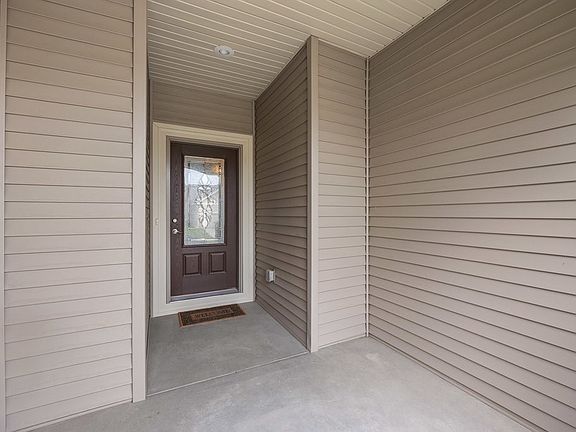 3rd image of 14316 Goodman Dr
