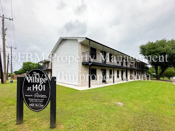 1401 N Clay St, Ennis, TX
