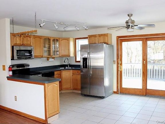 5th image of 106 Homestead Ave