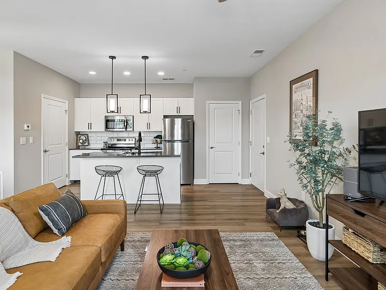Serene - 2 Bed / 2 Bath - 950 Sq.Ft.