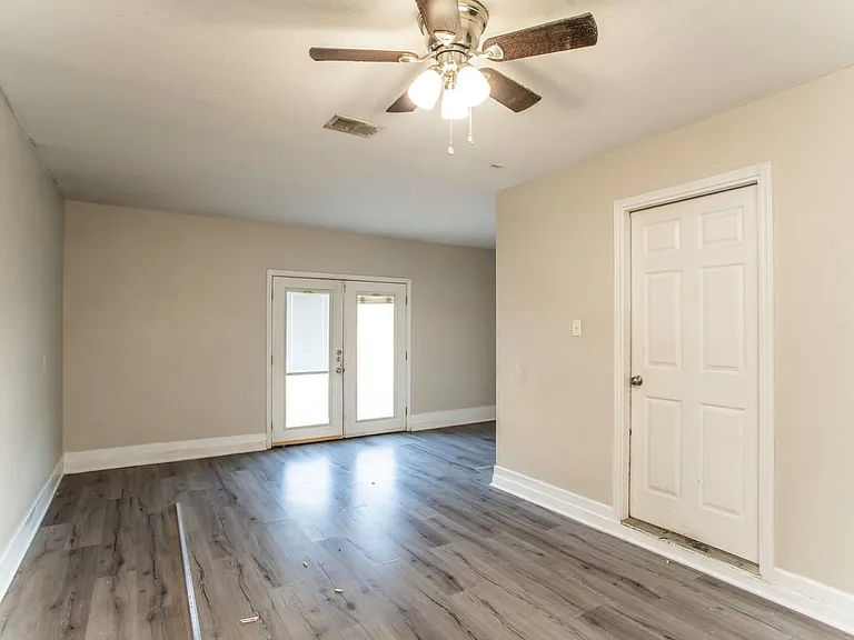 3003 John Porter Dr — Photo 8