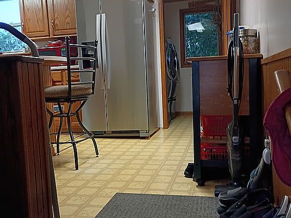 4th image of 7039 S Lucas Rd