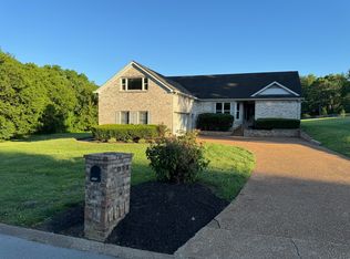 8369 Carriage Hills Dr, Brentwood, TN 37027