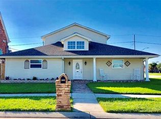 2912 Mayflower St, Meraux, LA 70075