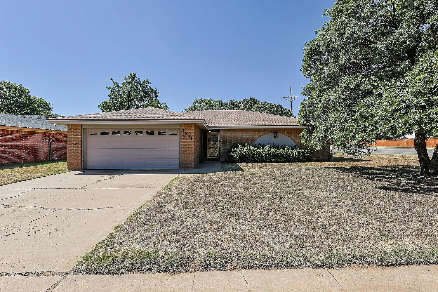3 bed, 2.0 bath, 2099 sqft, $1,725 — Photo 3