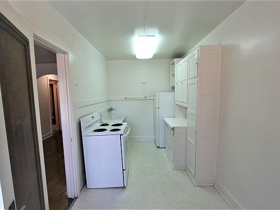 2nd image of 1480 N High St #28