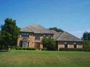 30W684 Bradford Pkwy, Wayne, IL 60184