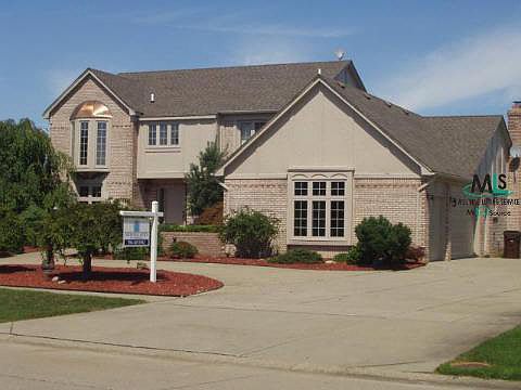 1st image of 46658 Lakepointe Ct