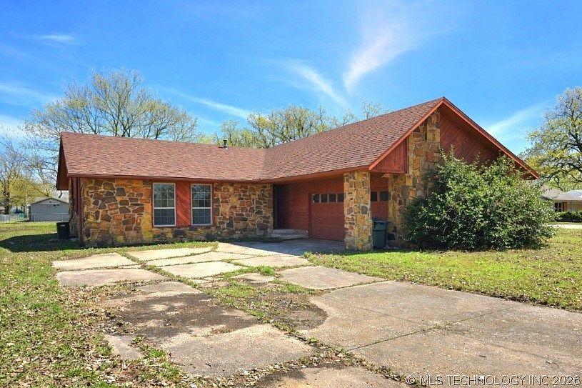 1st image of 1511 Timber Ridge Dr
