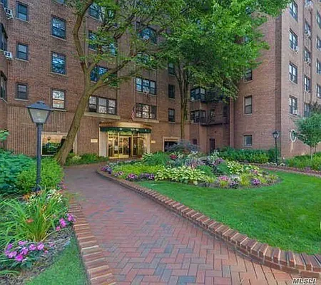 Sold by Advantage Realty of Forest Hills Inc | media 1