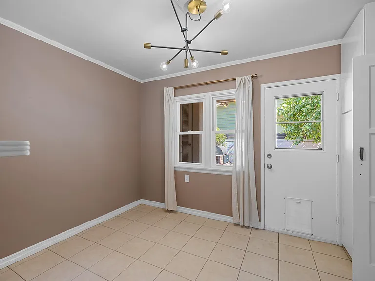 1933 Meridian Ave — Photo 20