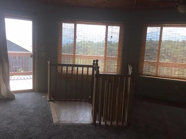 916 W Cedar Ln — Photo 4