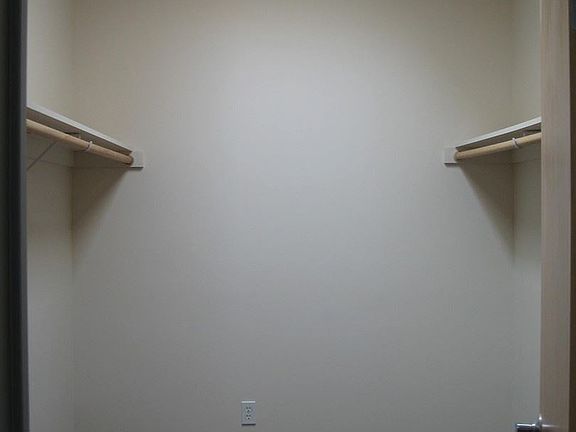 5th image of 275 N Kalmia St