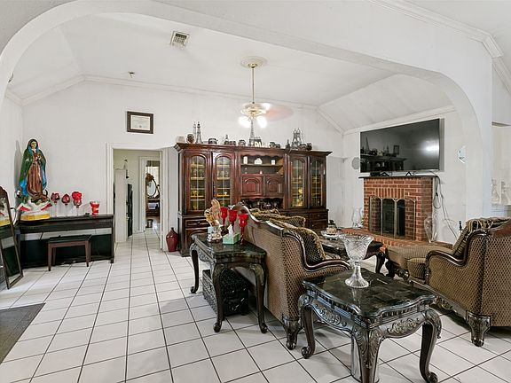 4th image of 8708 County Road 513
