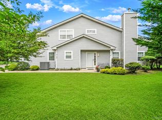 318 Erik Dr, East Setauket, NY 11733