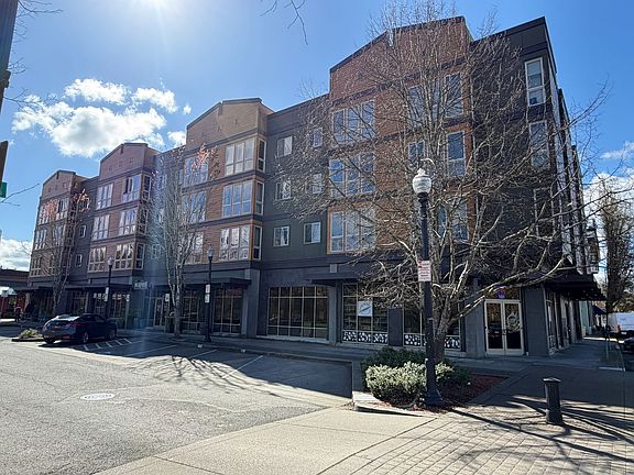 3rd image of 118 NW Jackson Ave APT 305