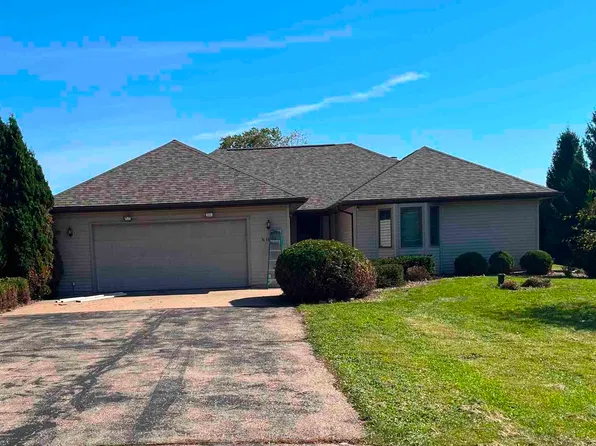 N1630 North Rd, Greenville, WI 54942