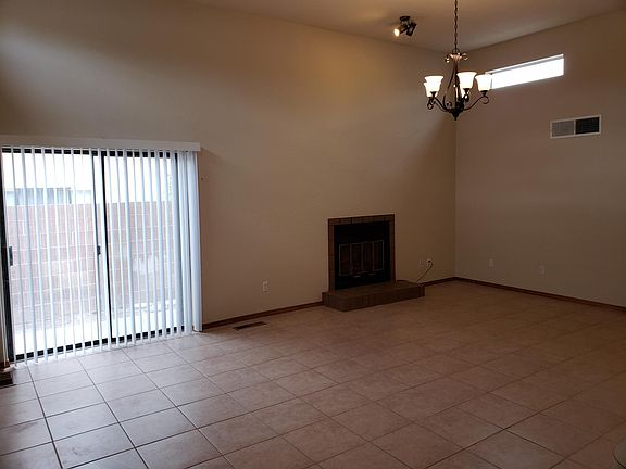 5th image of 5713 Elmwood Dr NE