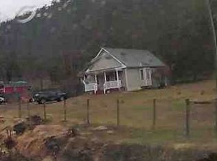 570 Happy Hollow Rd, Petersburg, WV 26847