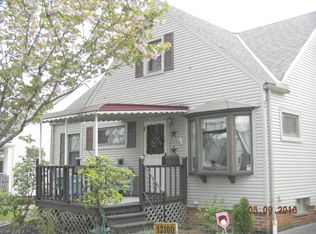 12100 Woodward Blvd, Garfield Heights, OH