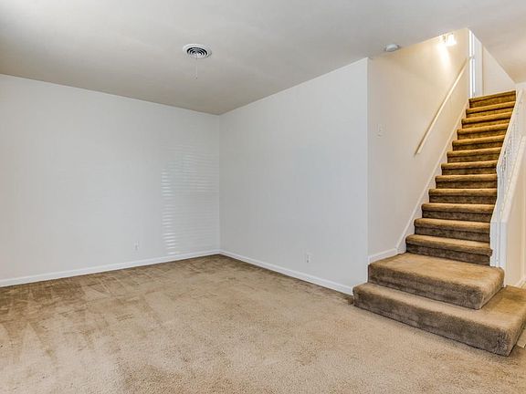 3rd image of 3527 Bangor Ct W
