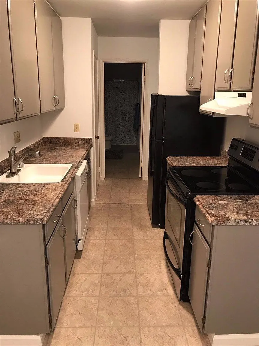 2238 Woodside Ln Unit 7 photo 1