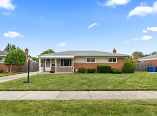 27314 Pleasant Dr, Warren, MI