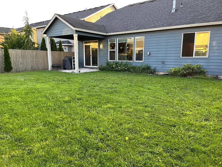 10303 NE 143rd Ave — Photo 24