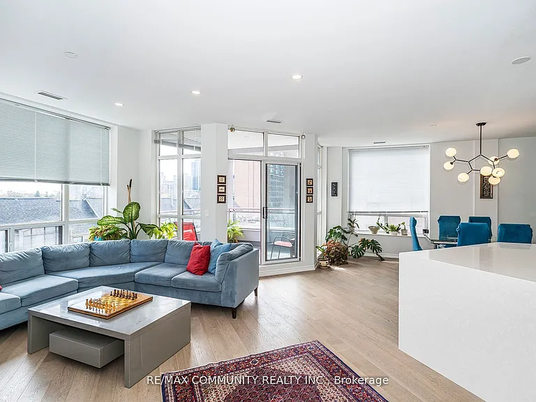 980 Yonge St #513 — Photo 7