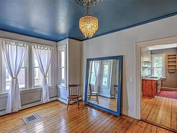 3rd image of 62 Vernon St #1