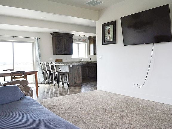 4th image of 2717 Ironwood Dr