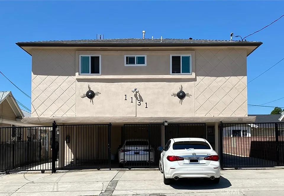 1131 N Kenmore Ave #7