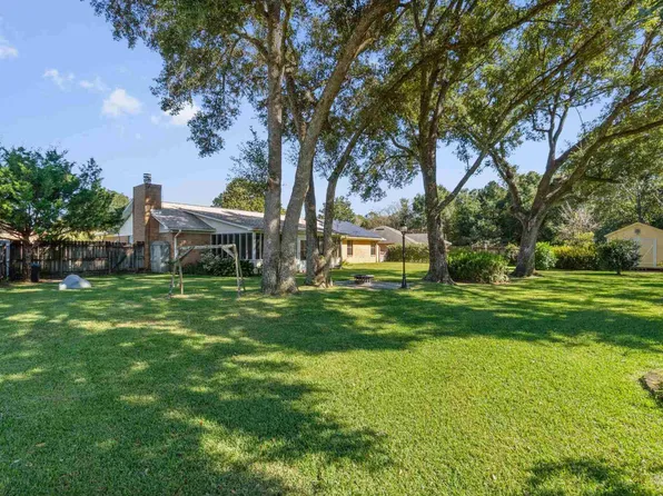 2365 Amelia Ln, Pensacola, FL 32526