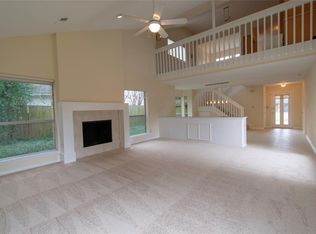 2215 Hickory Lawn Dr, Houston, TX 77077
