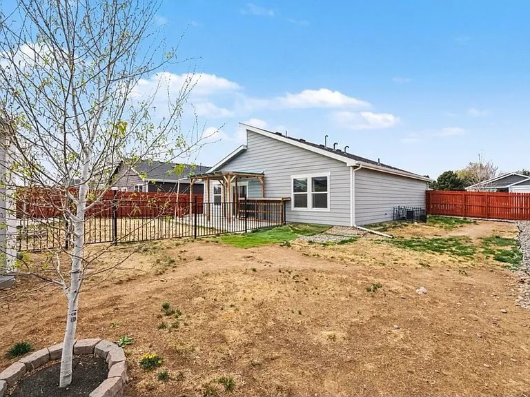 3208 Sandy Harbor Dr — Photo 6