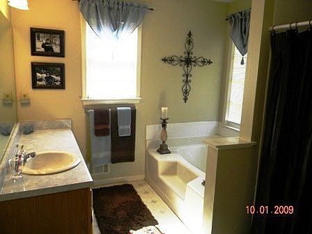 Master with Garden Tub and Sep Shower