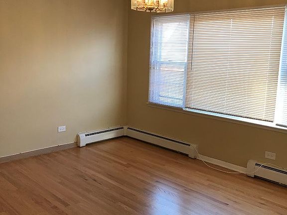 3rd image of 5452 W Windsor Ave #3
