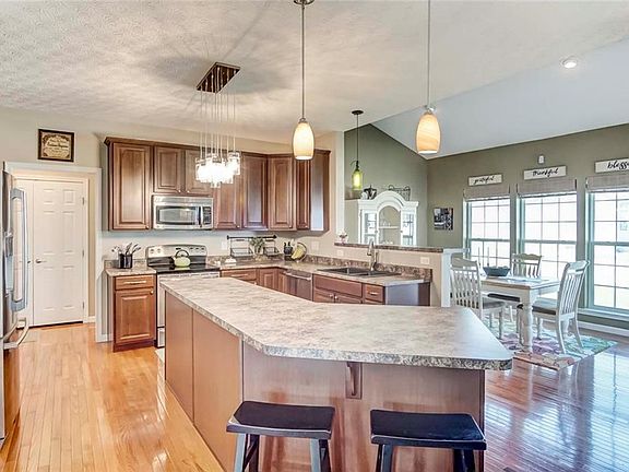 4th image of 3047 Cattail Dr